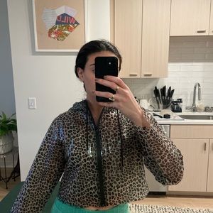 SUPERDOWN - XS - CROPPED CHEETAH PRINT RAIN COAT 🐆🐆🐆